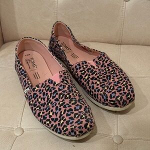 Leopard Tom’s Shoes